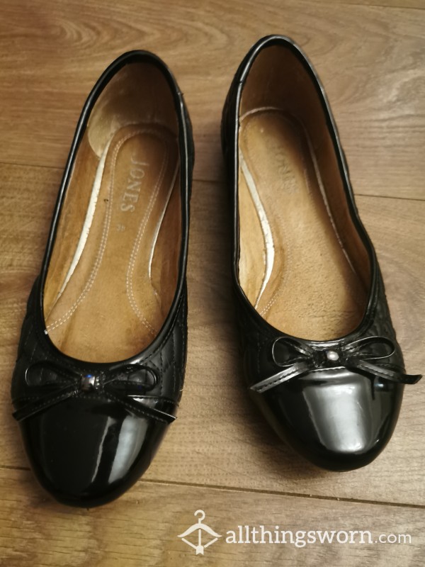 Well Worn Flat Black Shiny Dolly's Shoe's Size 6.  Sweaty And Smelly. . Full Of My Scent . 💯🔥🔥🔥£25