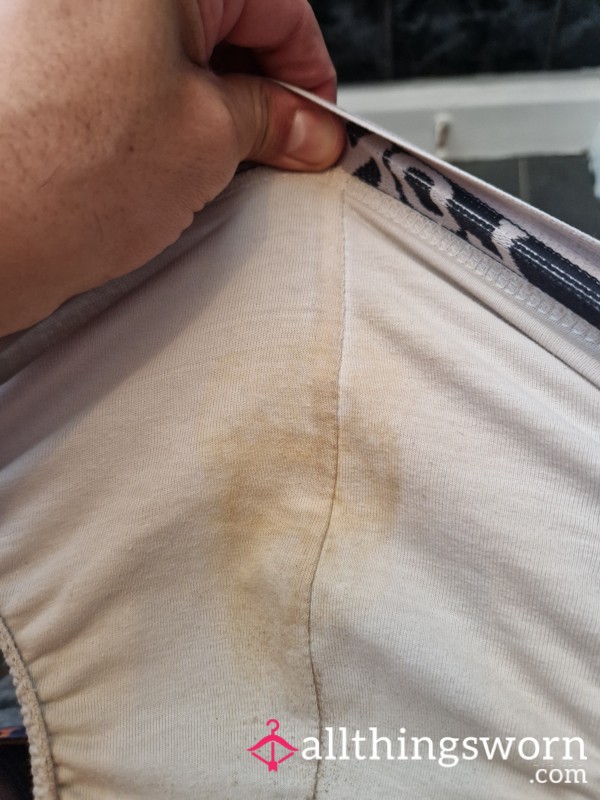 9 Day Worn Lonsdale Pants Mexican Stand Off Who Pays Wins CUM SPOTS VISIBLE( STRAY PUBES NOW IN THERE PISS STAINED AND MUSKY OUTER PISS STAIN AS INNER LOOKS LIKE SOME