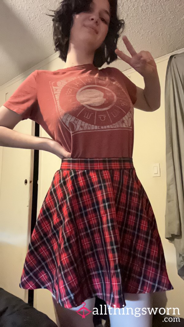 18 Y/o’s Red Plaid Skirt