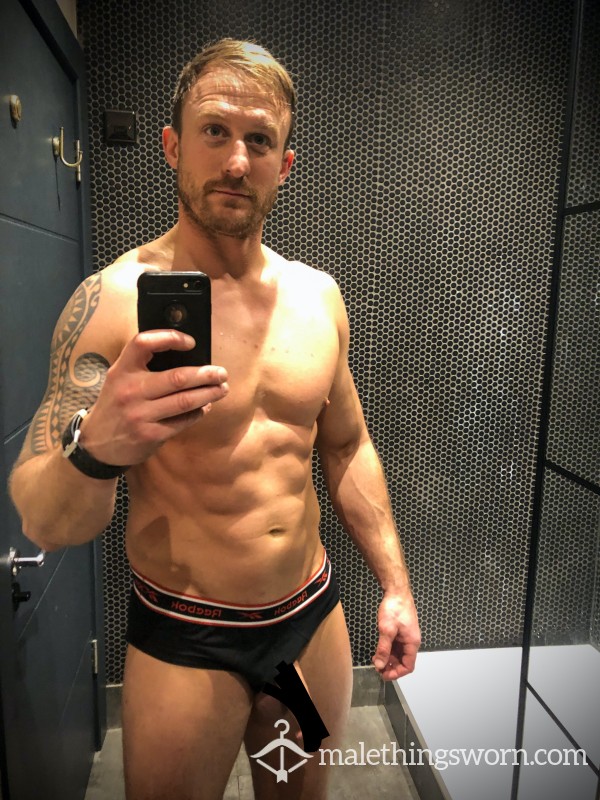 A Naughty Little Wank In The Gym Toilets