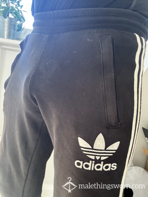 SOLD 💦 Adidas Trackies