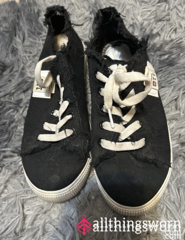 Black Cloth Shoes