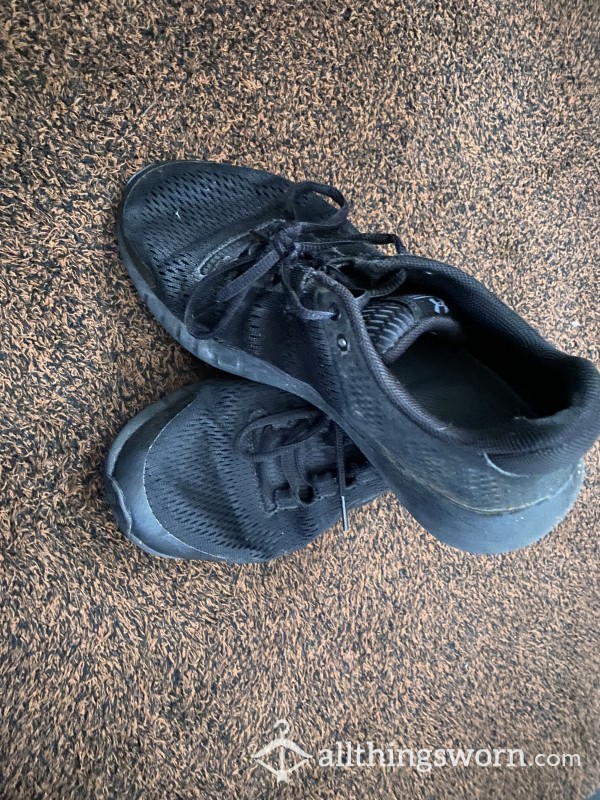 Black Gym Trainers