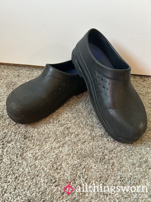 Black Non-Slips, Size 9, HEAVILY USED 6+ Months, Will Sell Dirty Or Cleaned