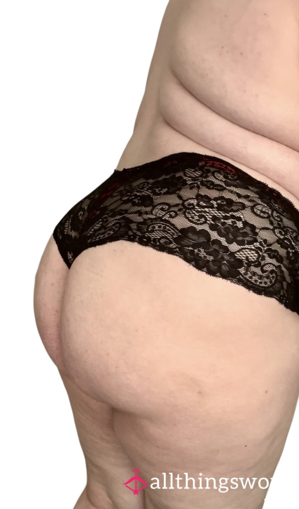 ♥️ Black & Red Crotchless Lacy Thong Panties Worn By A BBW ♥️