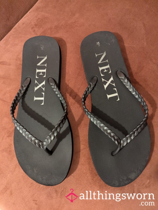 REDUCED!! ❤️Black Well Worn Flip Flops