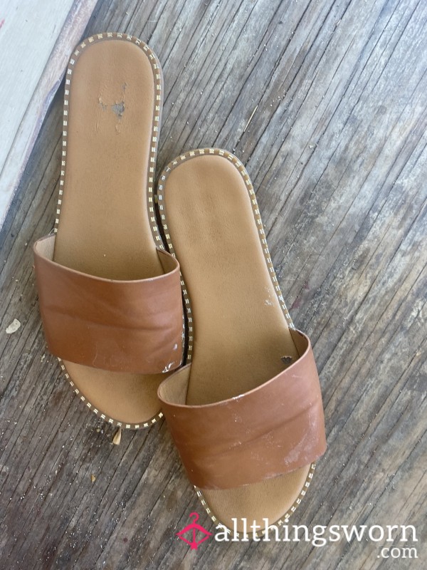 Brown Leather Slide Sandals🤎