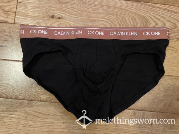 Calvin Klein CK ONE Tight Fitting Black Hip Briefs With Brown Logo Waistband (M)