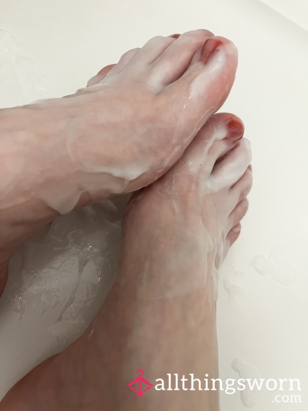 C*mmy Soapy Feet