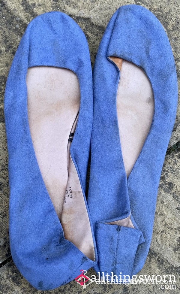 Dirty And Trashed UK Size 5 Blue Flats Pumps 💙