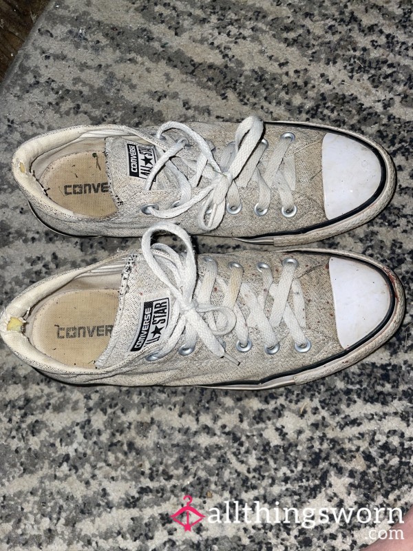 Dirty Smelly Converse