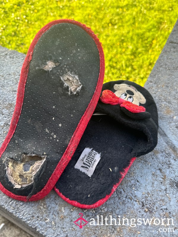 EXTREMELY WORN & SMELLY SLIPPERS