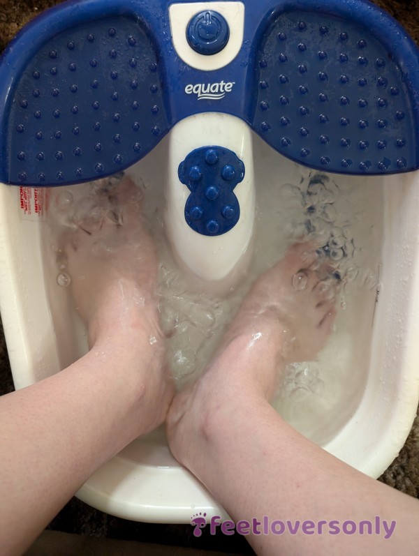 Foot Bath For Pampering 🛁🫧