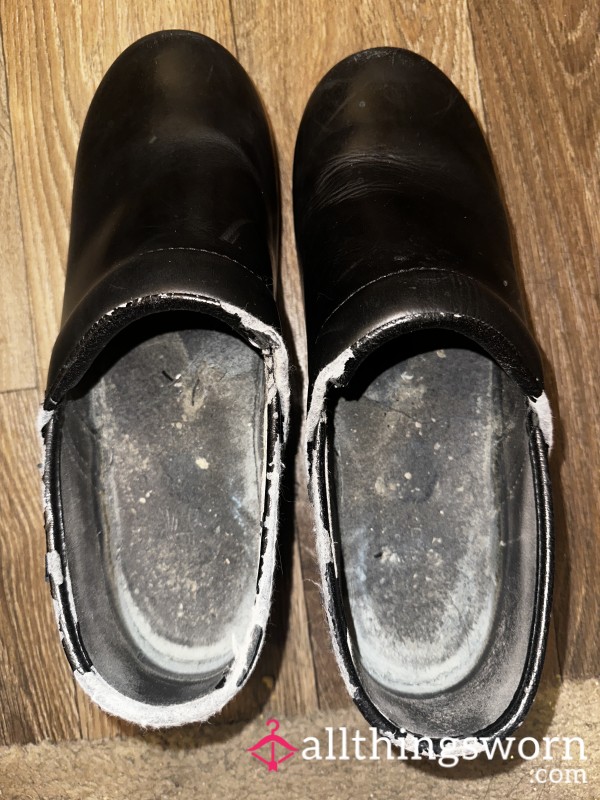 Intensely Scented Dansko Clogs – Not For The Faint Of Heart