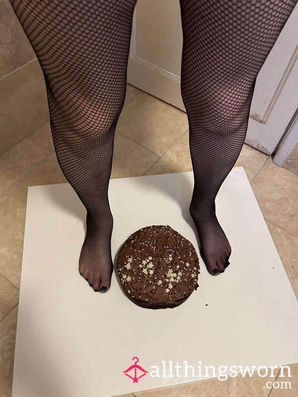 My Feet Love Cake