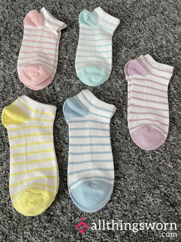 New In Striped Trainers Socks Size 3/8💋🧦