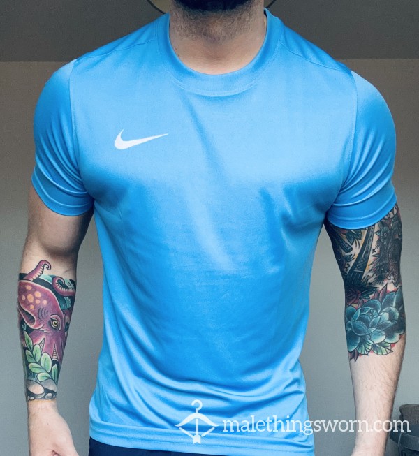 SOLD Nike Dri-Fit Gym Shirt (L)