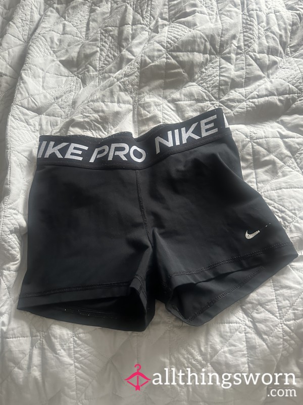 NIKE PRO SHORTS XS 💦 🍑