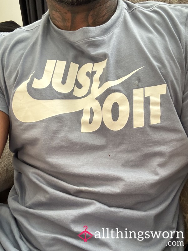 Nike T-shirt