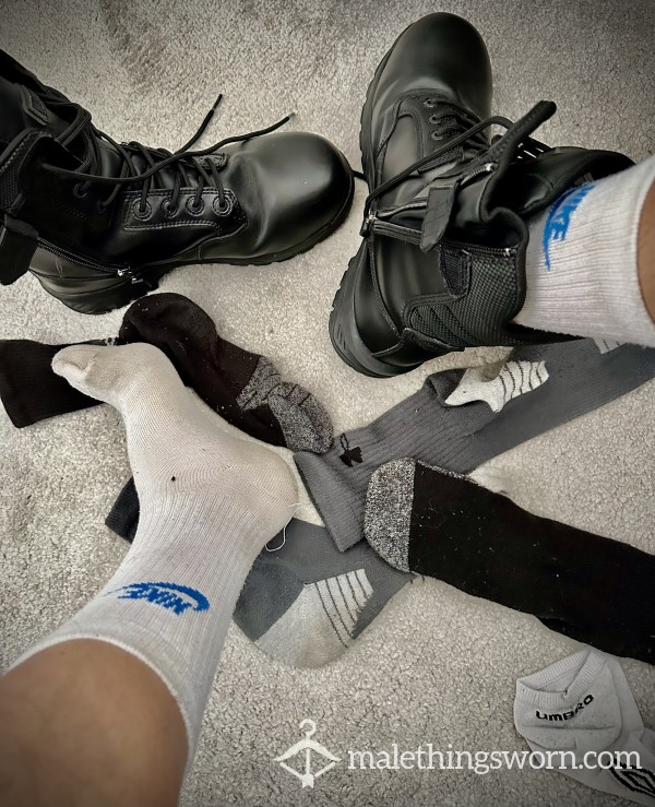 *** SOLD *** NIKE WHITE LONG SOCKS 🧦 SWEATED SKUNKED IN THE LINE OF DUTY 💪🏽👮🏻‍♂️💧💧🧦 🥾 👍🏽🥵 👅 📦 🤪✅