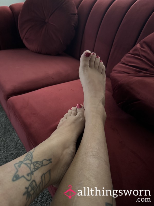 Pet*te Feet Pics