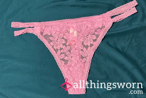 Pink Flor*l Lace Thong 💗