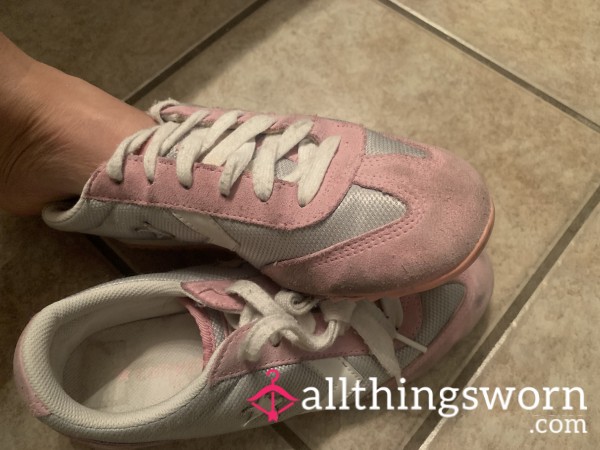 Pink Sporty Converse