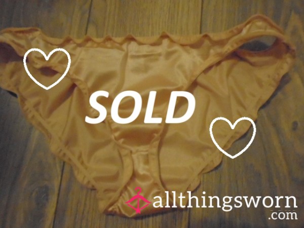 💕SOLD💕READY TO POST-Silky Feel Panties😏