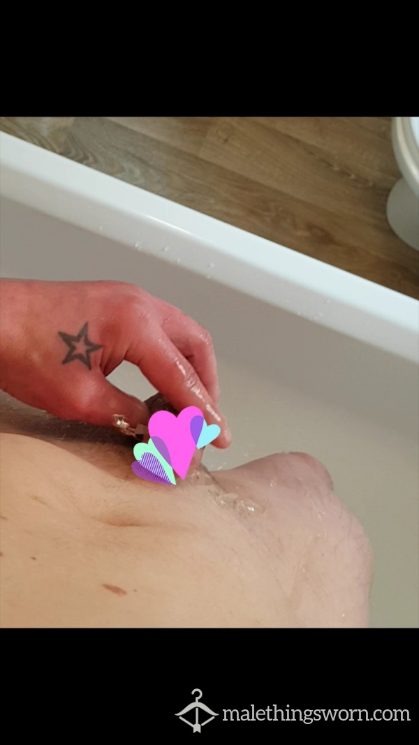 Shaking My Cock And Pissing All Over Myself