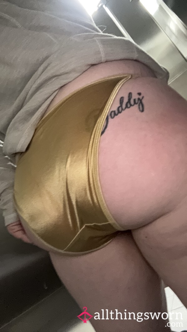 Shiny Gold Fullbacks