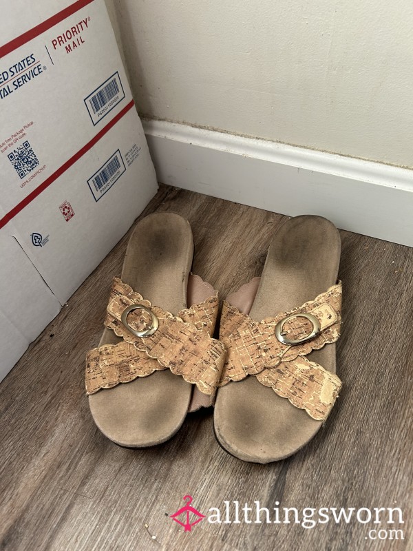 Size 9.5 Sandals Cute