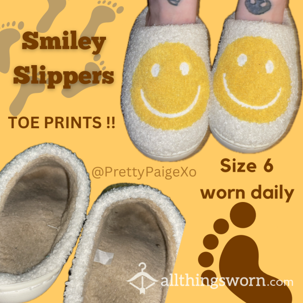 Dirty & Stinky Smiley Slippers 😊 Small Size 5-6, Well-worn With Toe Prints 👣 Shipping Included !!!