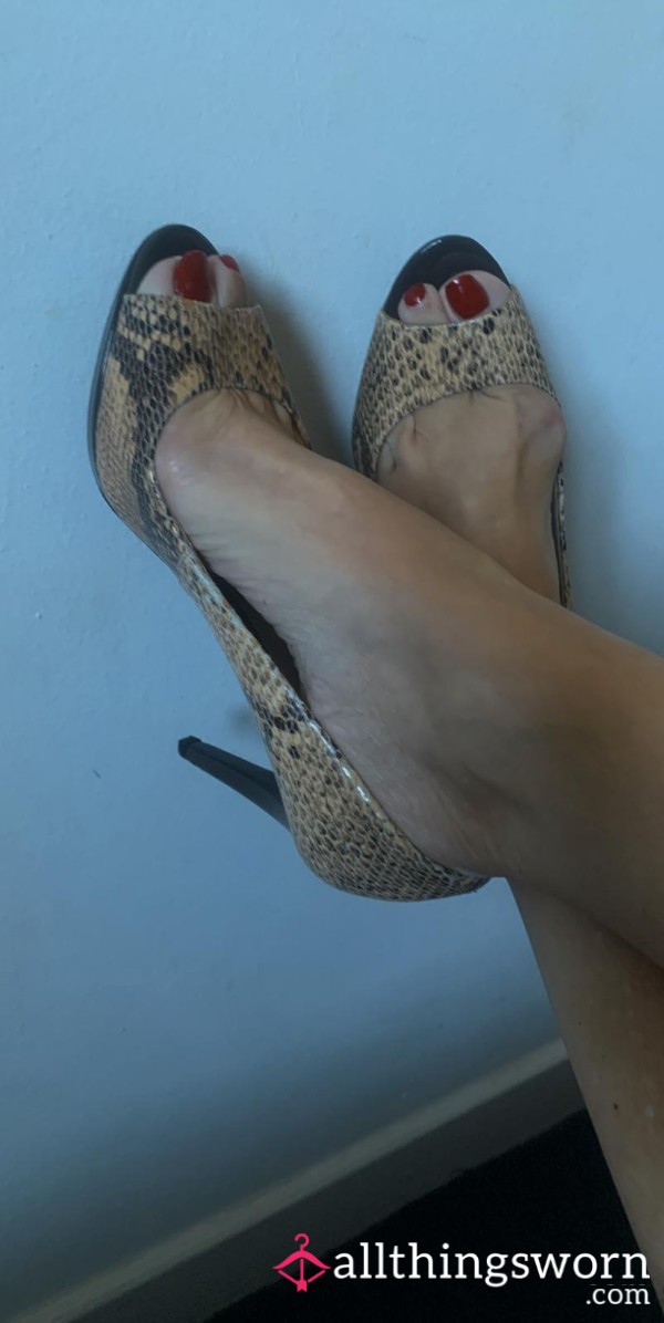 Snakeskin P**p Toe Worn S**y High Heels (7)