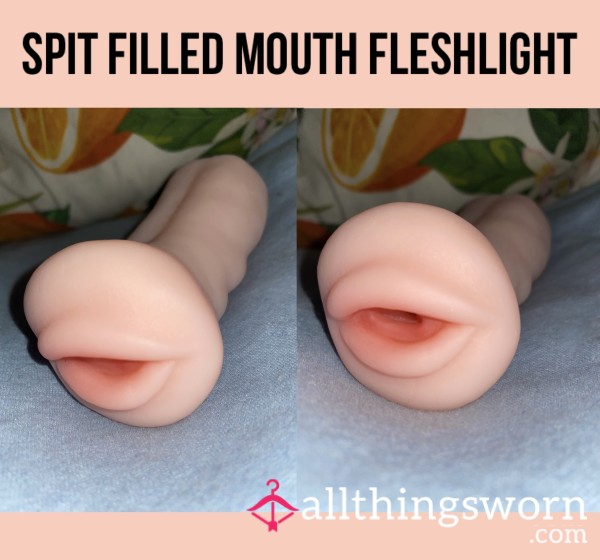 Sp*t Filled Mouth Fleshlight👄