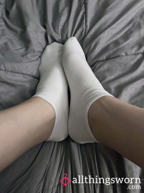 The Ultimate Irresistibly Dirty White Worn Ankle Socks Adventure!