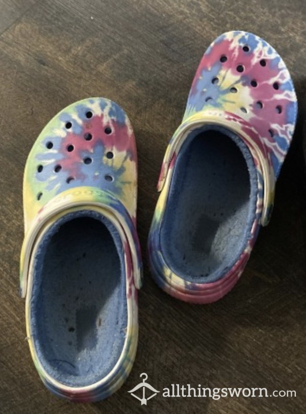 Tye-Dye Lined Crocs 🦶🐾