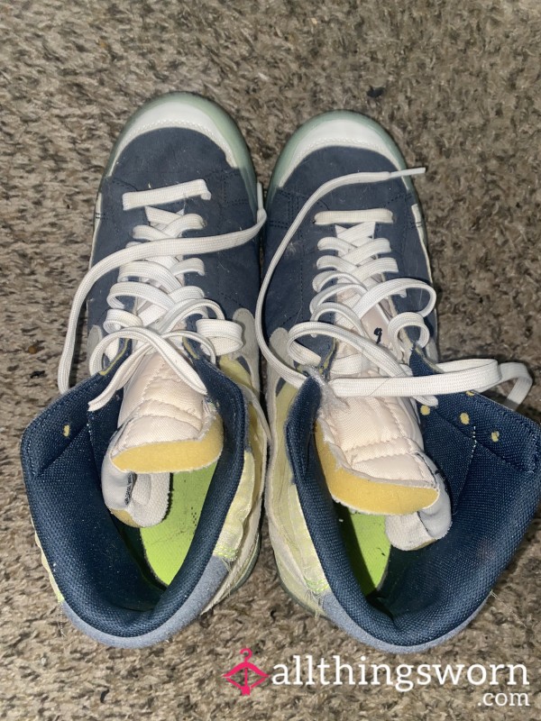 Used Nike Gym Shoes