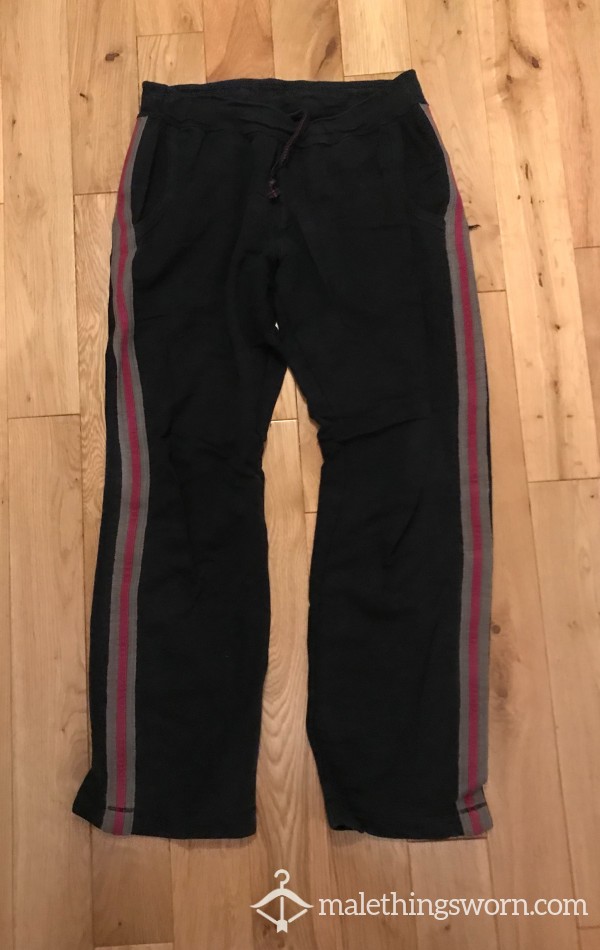 Used & Worn Out Uniqlo Black Tracksuit Sweat Pants (S)