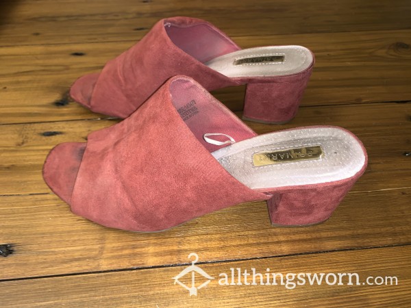 Well-worn Dusty Red Faux Suede P**p Toe Heeled Mules