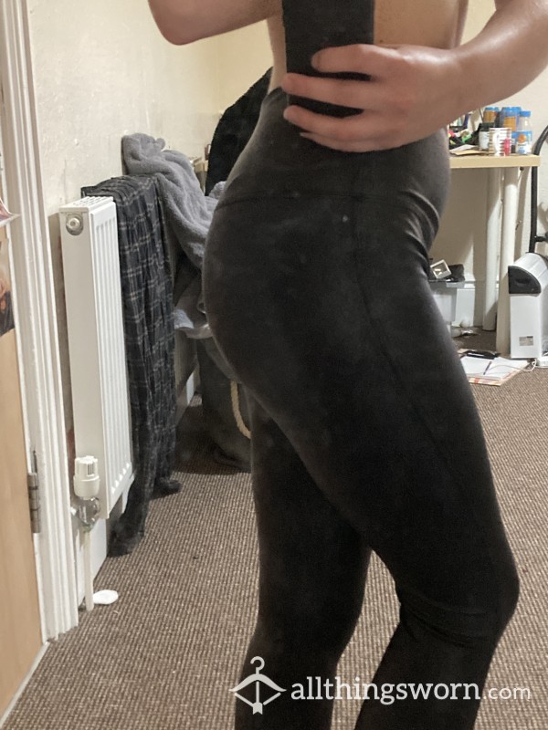 Wet-look Leggings