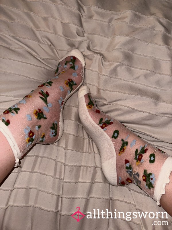 White & Flor*l Sheer Socks