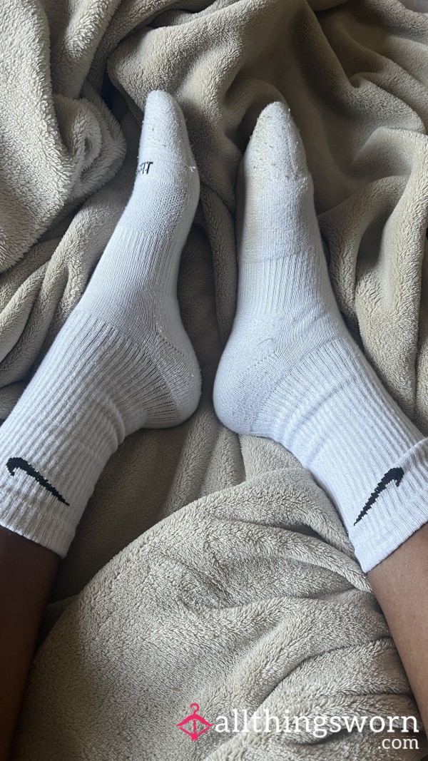 White Nike Crew Socks