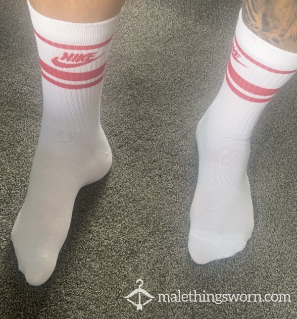 White & Red Nike Crew Socks