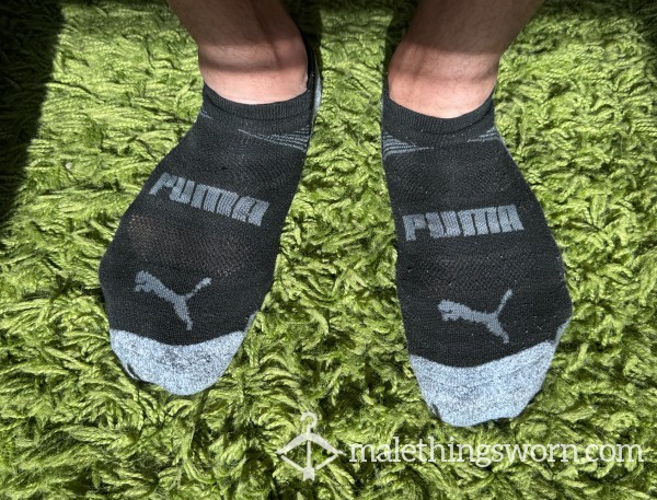 Worn Puma Black Socks