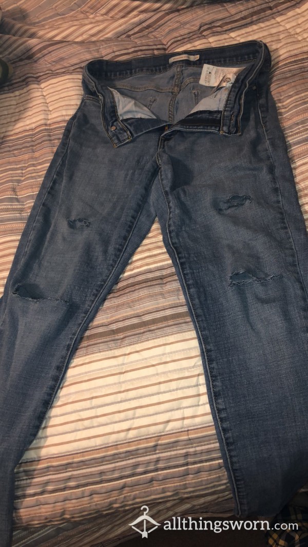 WORN 1 WEEK NO PANTIES RIPPED LEVIS SZ 8US SKINNY JEAN