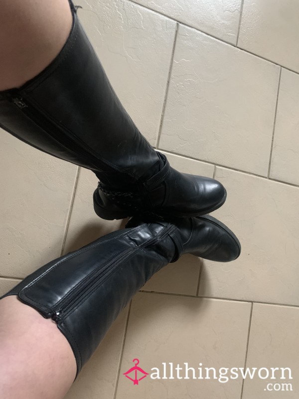 Worn Smelly Black Boots (7)