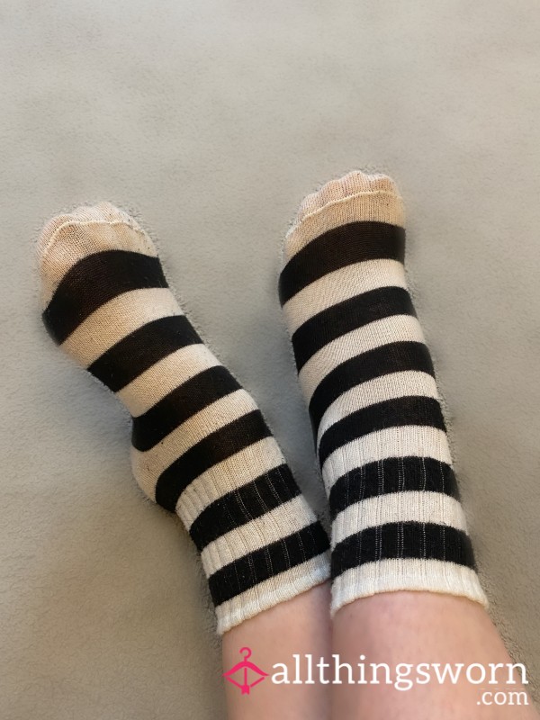 Worn Stripe Mono Ankle Socks